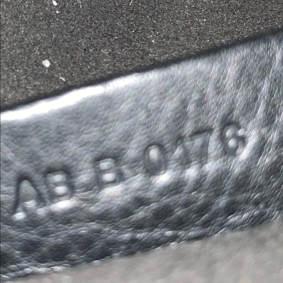 Givenchy Patterned Tote - Picture 8 of 11